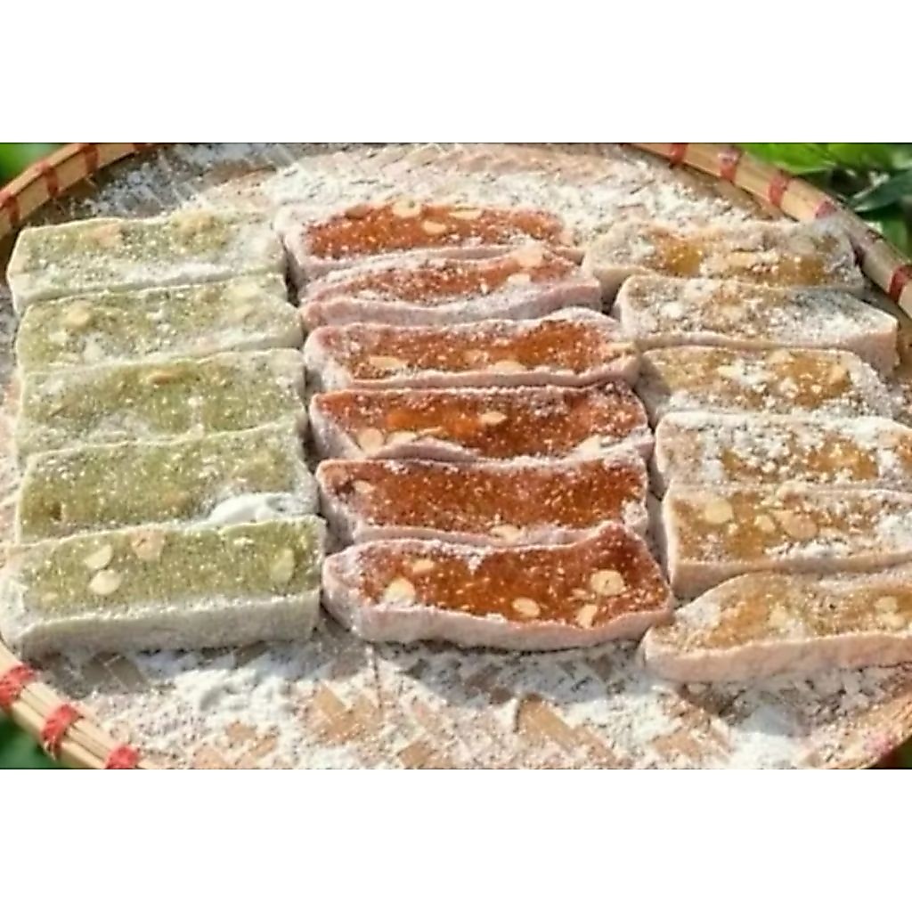 com bo 1,5 kg chè lam 3 vị ( chè lam nguyên vị/ chè lam là nếp/ chè lam gấc) thơm ngon hấp dẫn chuẩn