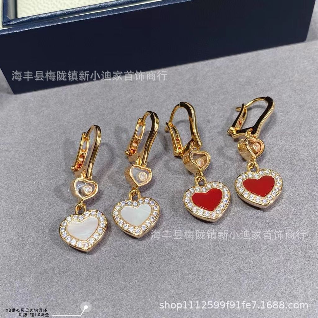 V Gold heart-shaped earrings with white mother-of-pearl, my love is hidden in my heart, love-themed 