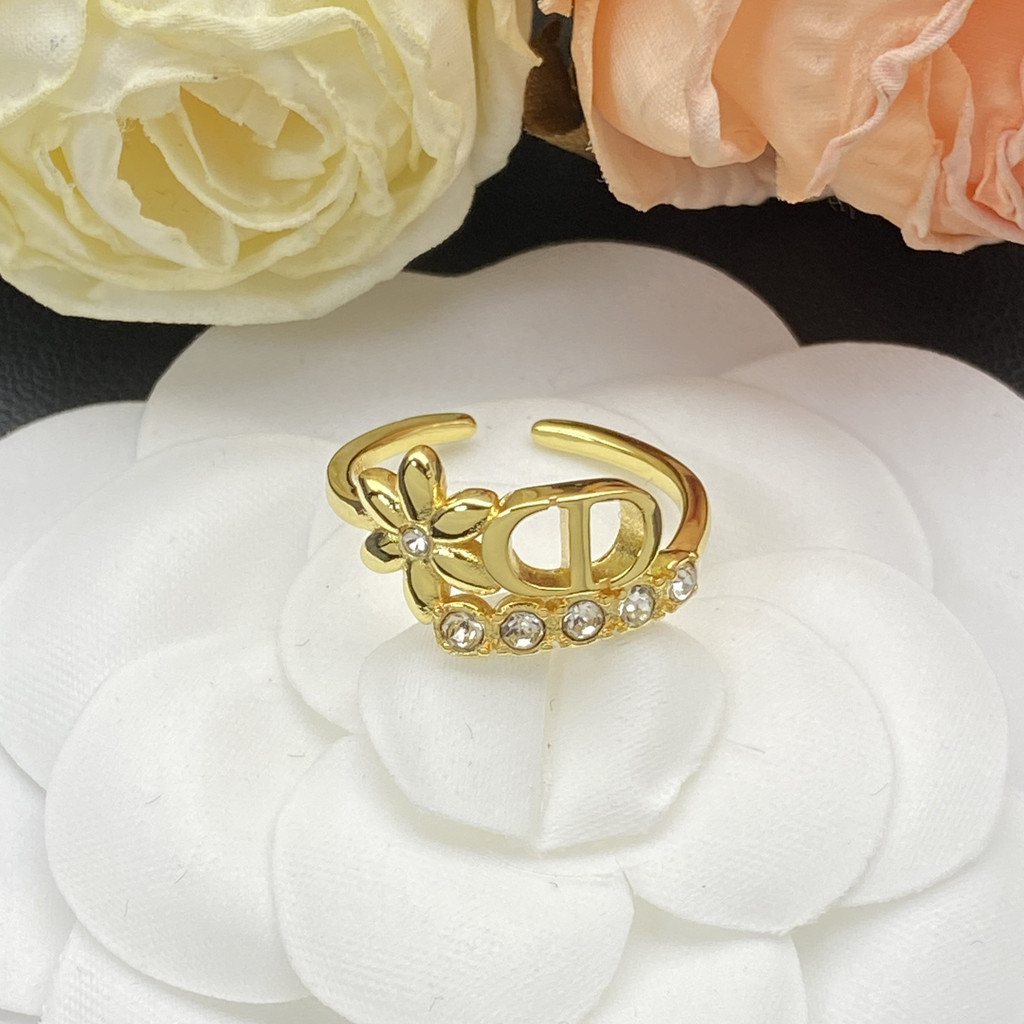 Seiko CD Letter rings are trendy and stylish, fashionable and versatile