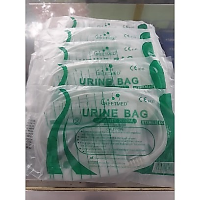 COMBO 10 TÚI NƯỚC TIỂU 2000ML CÓ VAN XẢ