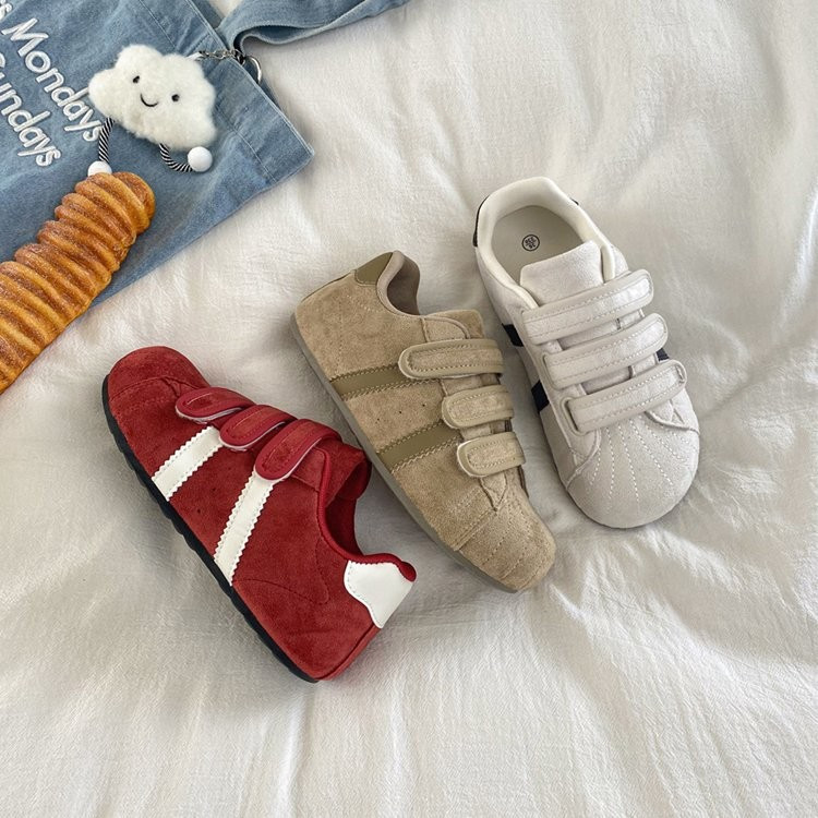 Retro Mũi Tròn Velcro Đế Dày Nữ Giày Thể Thao Thu Đông Phong Cách Mới Thời Trang Thoải Mái Mặc Ngoài Chống Trơn Trượt Chống Mài Mòn