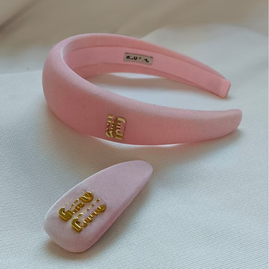 2025New  Summer limited edition pink velvet fabric headband and hair clip for a high crown look