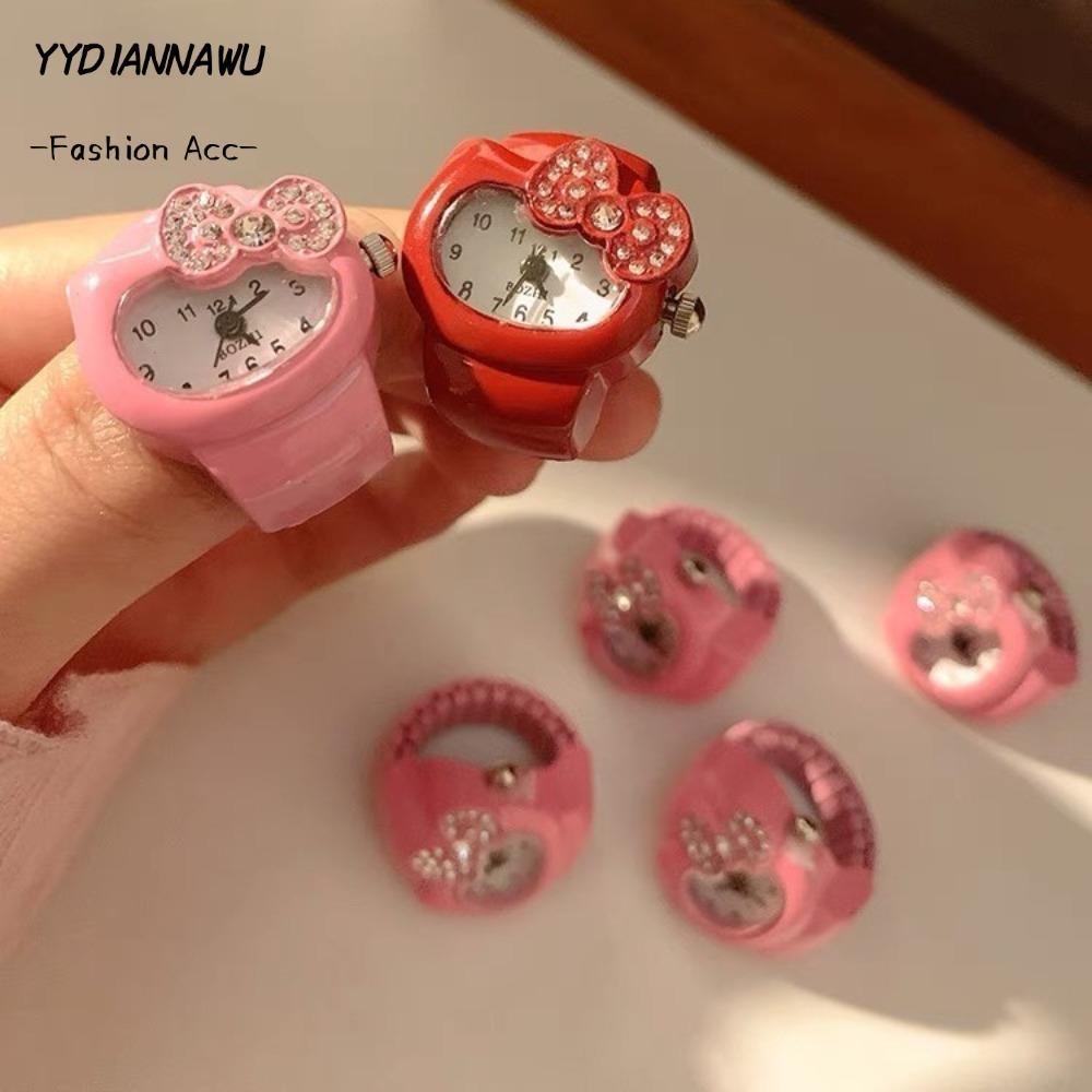 Nhẫn đồng hồ ngón tay Hello Kitty với chi tiết thạch anh Swarovski, phù hợp làm quà tặng cho bé gái
