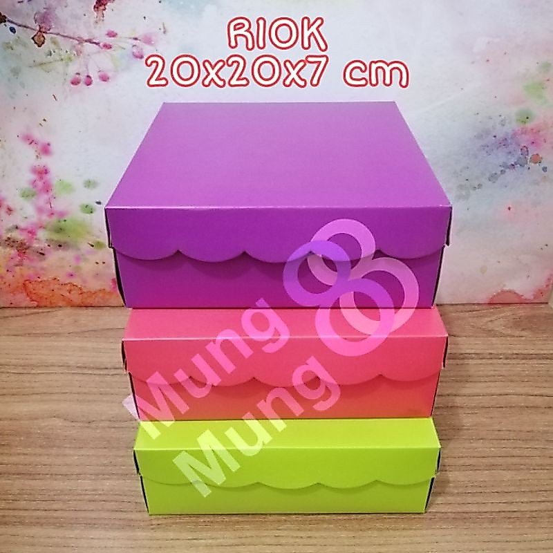 Hộp Cơm 20x20 / Hộp Cơm 20x20 / R10K 350 AK Màu