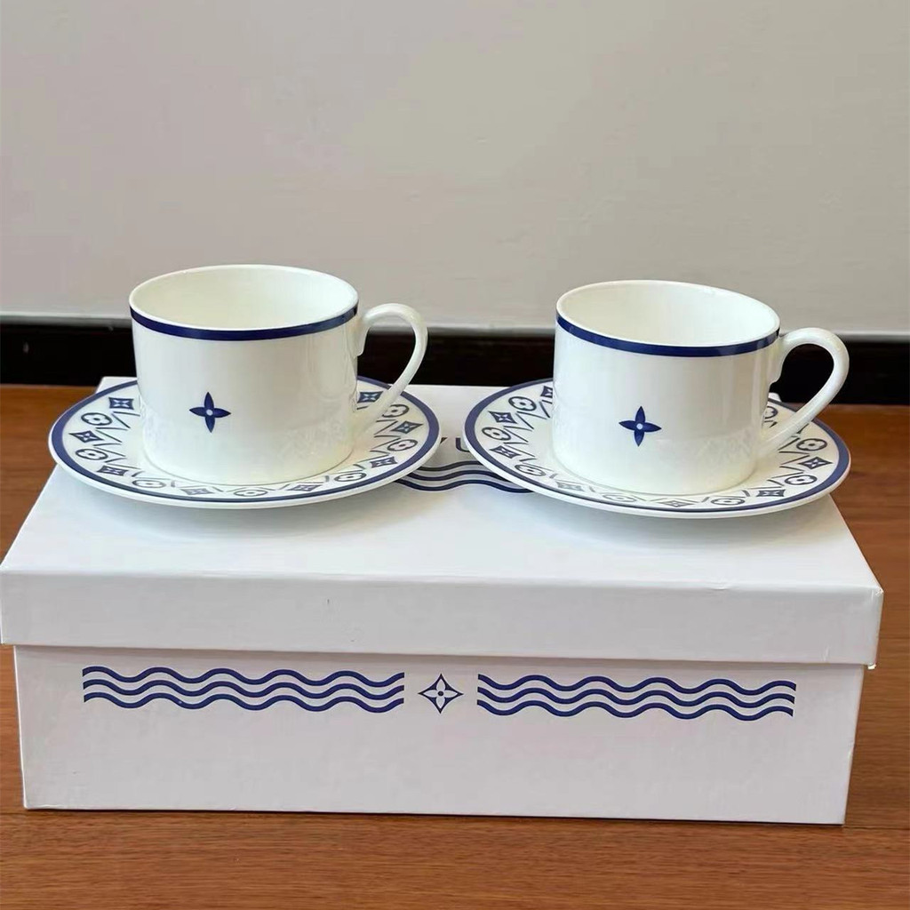 VC8C New simple and stylish bone china coffee cup and saucer, afternoon tea cup, personalized couple