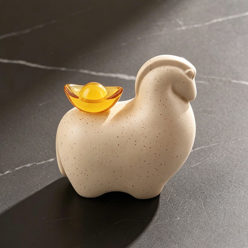Elegant and cute animal pony ornament, brings wealth and prosperity, suitable for model rooms, study