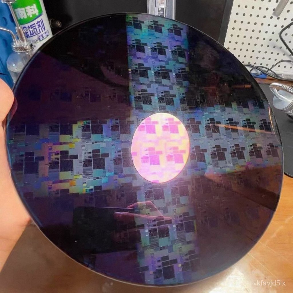 Wafer Huawei Kirin 9000s 12 inch SMIC 7nm, chip SOC cao cấp, hàng hiếm, chưa hủy, sưu tầm