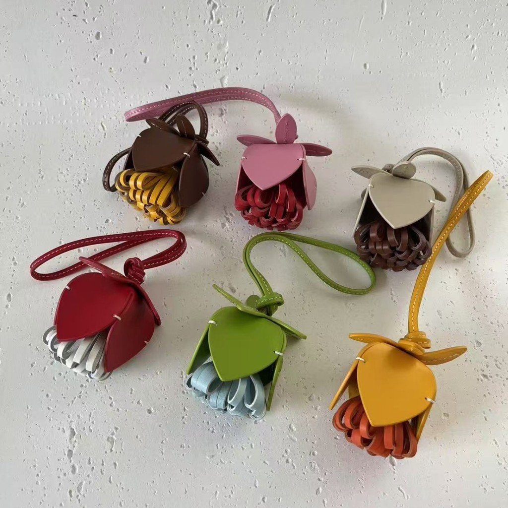 Miu Home Muse Túi Treo Da Thật Chính Hãng Handmade Hoa Bud Túi Hoa Mặt Dây Chuyền Xe Móc Khóa