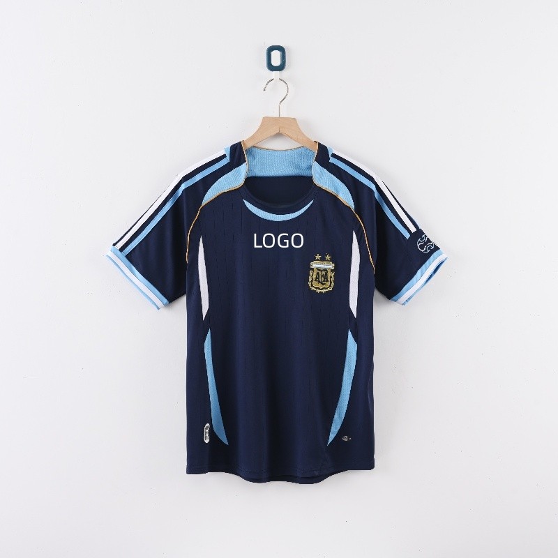 Phiên bản Retro 2006 Áo bóng đá sân khách Argentina Áo thun nam tay ngắn