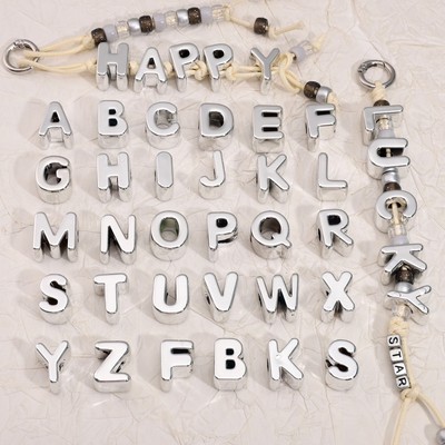 Mặt dây chuyền móc chìa khóa Beadia với hạt acrylic chữ lớn, DIY tiện lợi