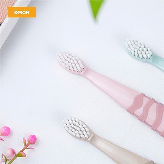 Bàn chải đánh răng K-Mom cho bé