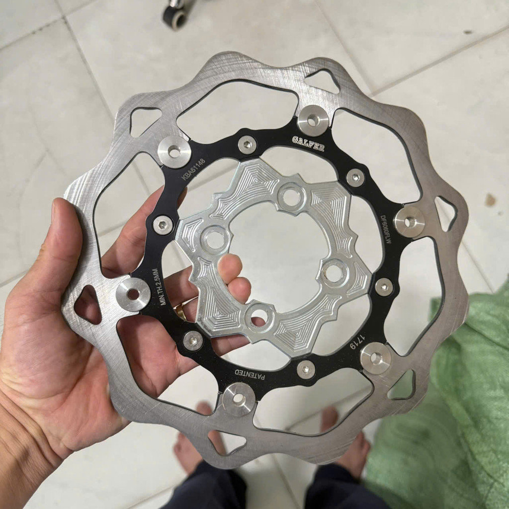 ( Hàng cũ ) Đĩa KTM 4 lỗ 260mm có trầy xước nhẹ như mới ARM Racing-Nhi