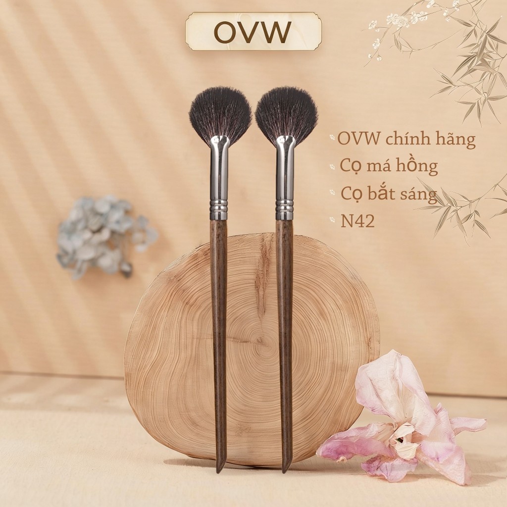 【OVW】Cọ trang điểm N42 hình quạt bắt sáng