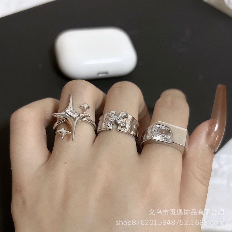 Niche Design Feel Cool Style Starburst Mở Nhẫn Nữ Sinh Viên Zircon Chữ Thập Họa Tiết Pháp 8.158.23 H