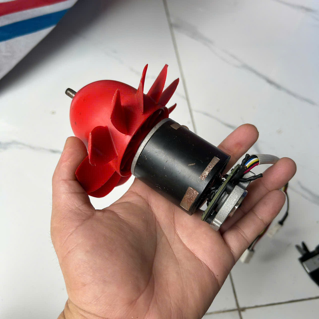 Motor thổi lá BLDC