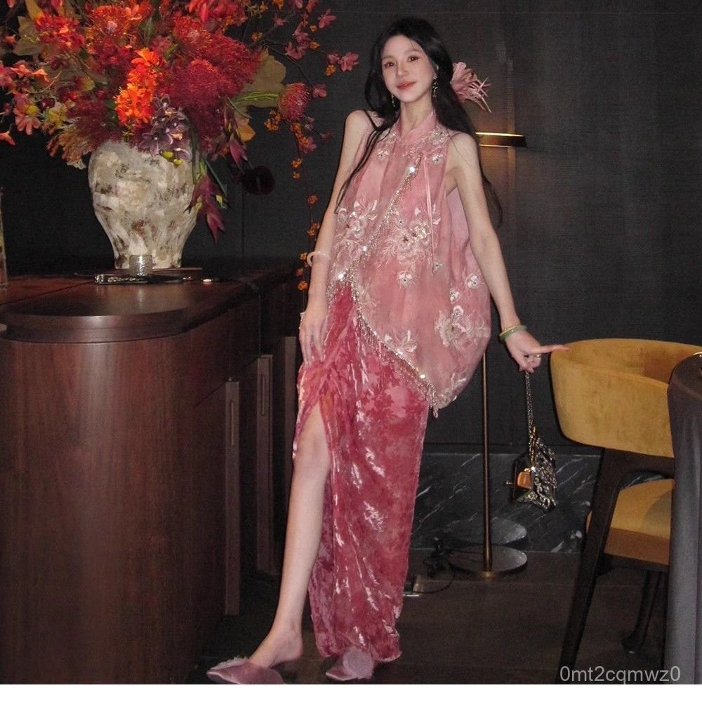 Bo trang phuc sequin theu tay ao ket hop chan vay nhung thoi trang hot giao nhanh