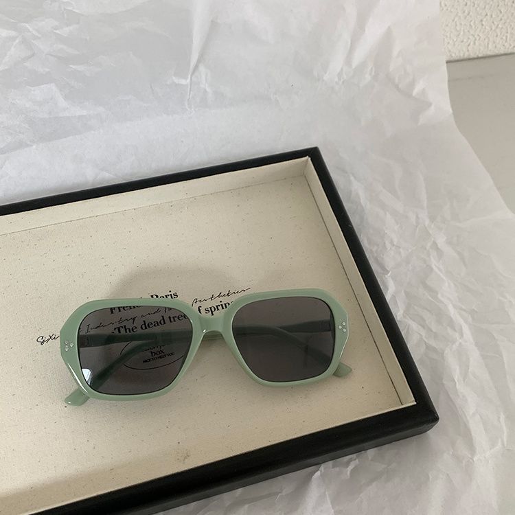Kính râm mặt lớn Mambo Milk Green Mint Mambo20260813
