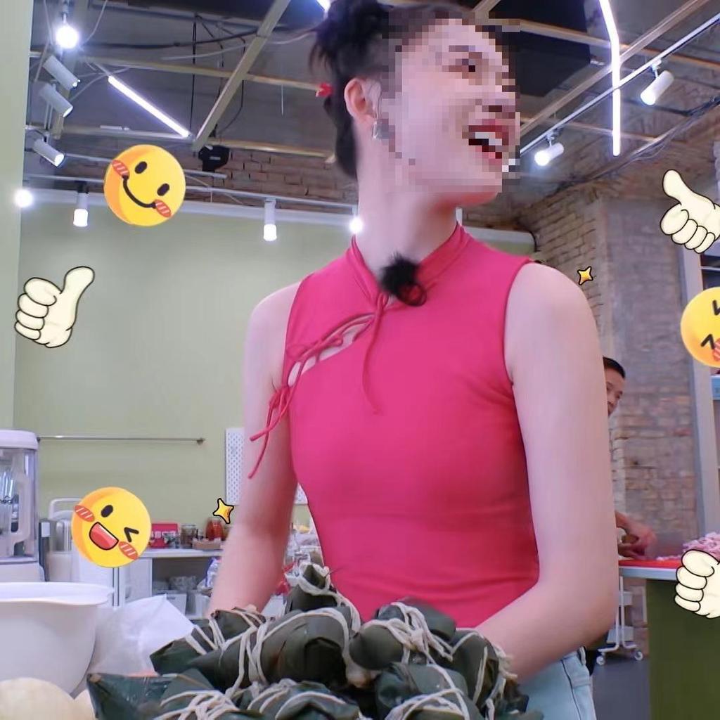 9CY7 Chinese restaurant7Lin Yun's Chinese-style retro pink cheongsam tank top is slim-fitting, elega