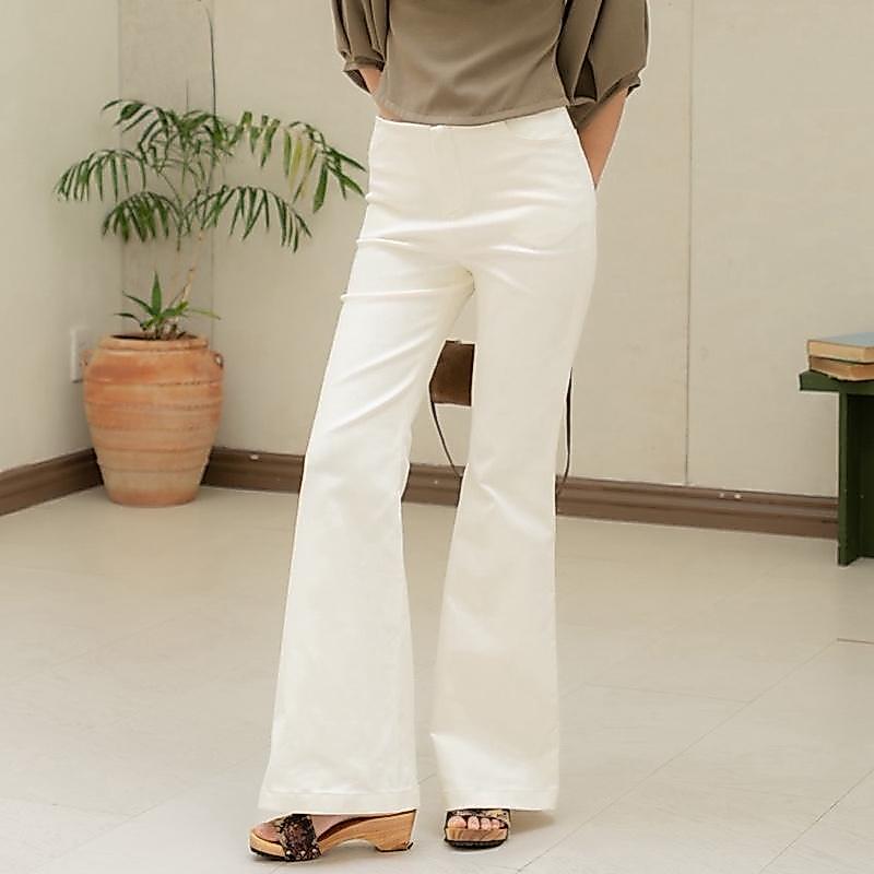 Ivory pants | Quần kaki mềm ống loe Mania Cutie