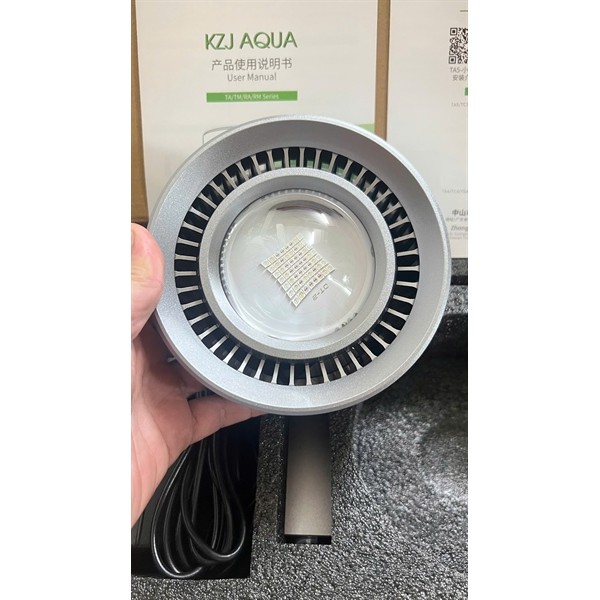 Đèn rọi KZJ WRGB/RGB + UV  RA series RM4 70W có DIMMER ( hiệu ứng ánh sáng nước long lanh , ánh sáng
