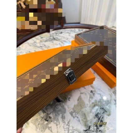 New walnut-colored jewelry storage box, jewelry box display tray