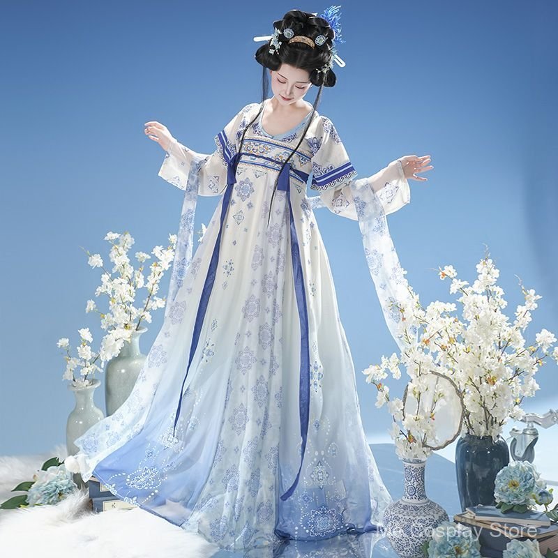 Han phuc nu sinh hoa van gom xanh, ao dai tho, chan vay eo, thiet ke co dien, lam dep dang, bo trang
