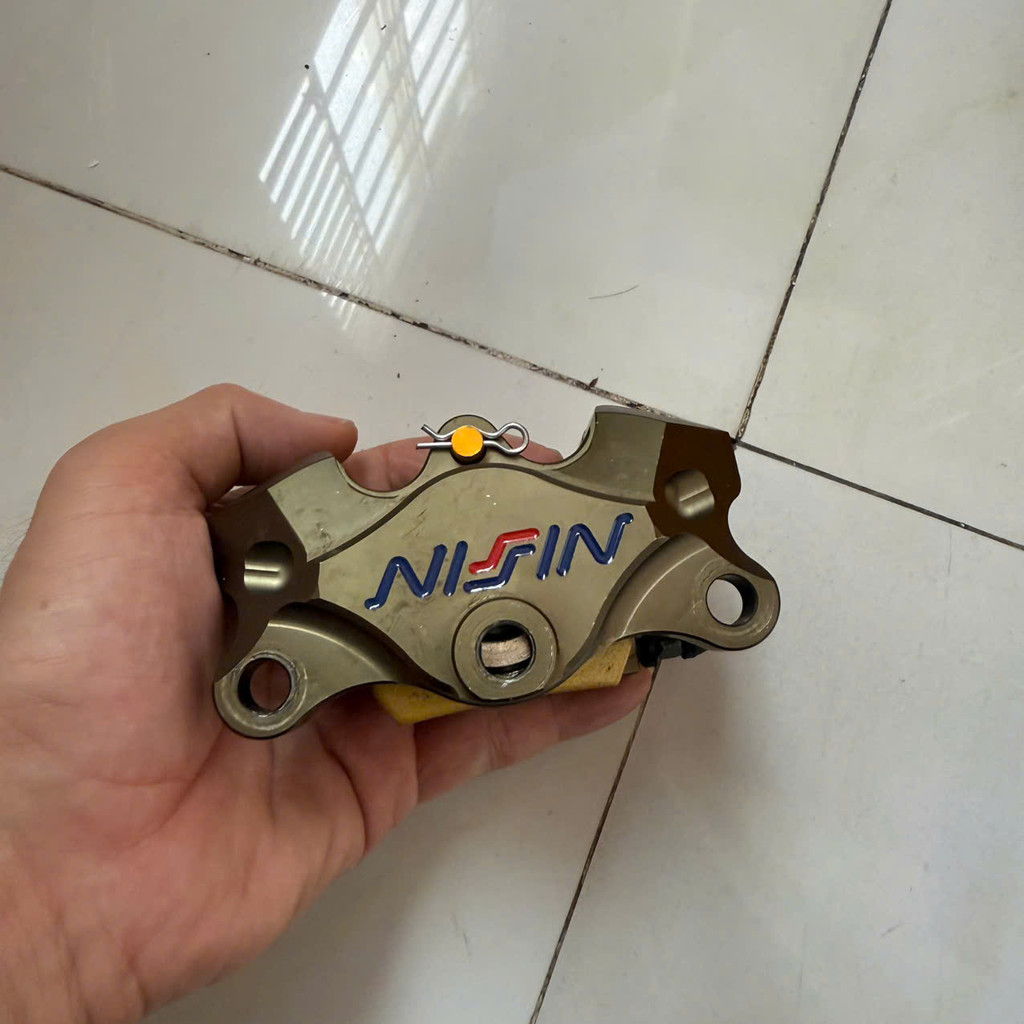 (hàng trầy xước ) Heo dầu Nissin 2 Pis màu xanh rêu như hình ARM Racing ( 0012131 HA)