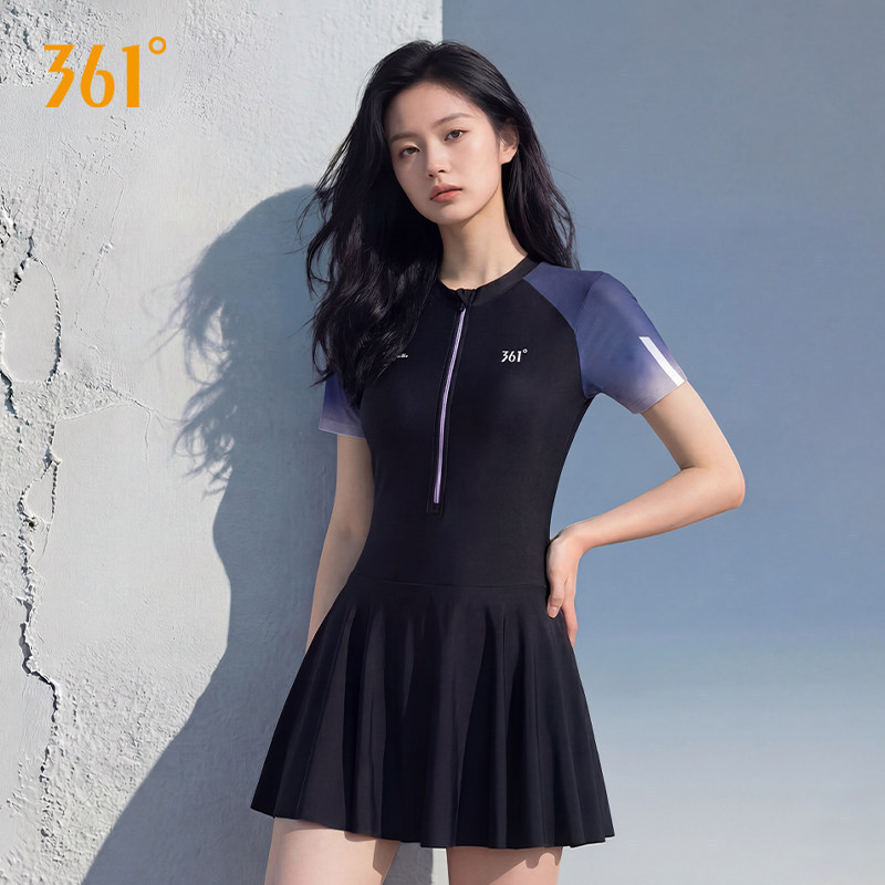 Đồ bơi liền thân nữ 361 Degrees, mẫu mới 2026, thiết kế cao cấp dành cho suối nước nóng và bể bơi.
