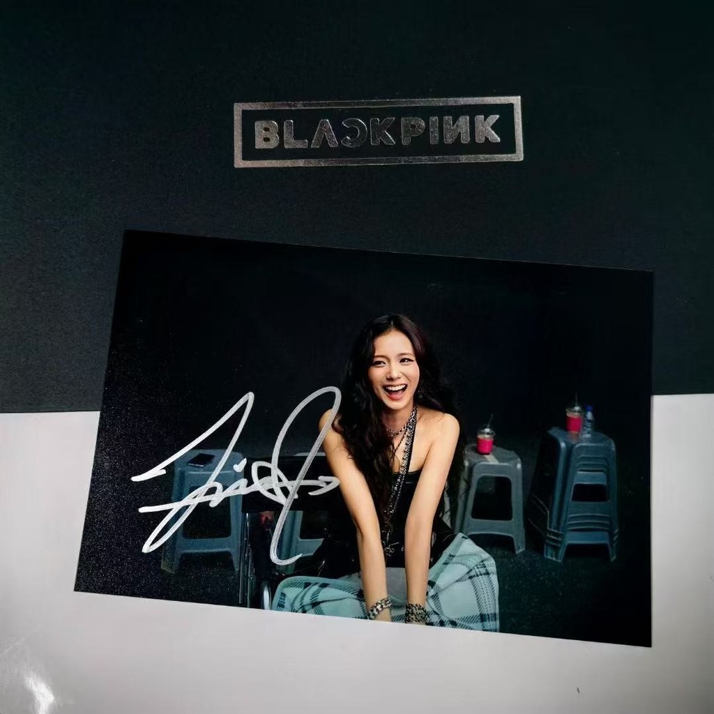 Jisoo Autographed License Event On-site Autographed Fidelity Fan Hỗ trợ hàng hóa Bộ sưu tập Quà tặng