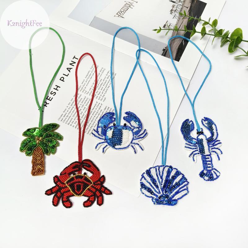 K2nightFee Cua Dừa - Mặt Dây Chuyền & Nhãn Dán Túi Thời Trang Việt Nam