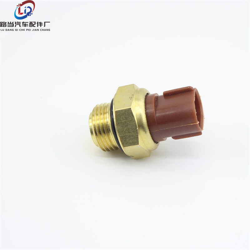 Công tắc cảm biến nhiệt 17680-50F00 1768050Công tắc quạt tản nhiệt F00 Thích hợp cho SUZUKI MID6