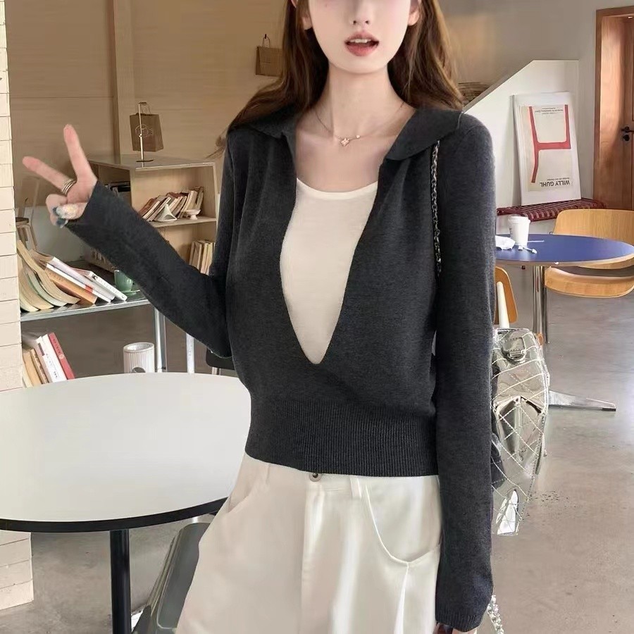 Màu sắc tương phản cổ chữ u Áo len dài tay nữ Áo polo hai mảnh giả Top Jima Trận đấu Huanjia 3ZEU