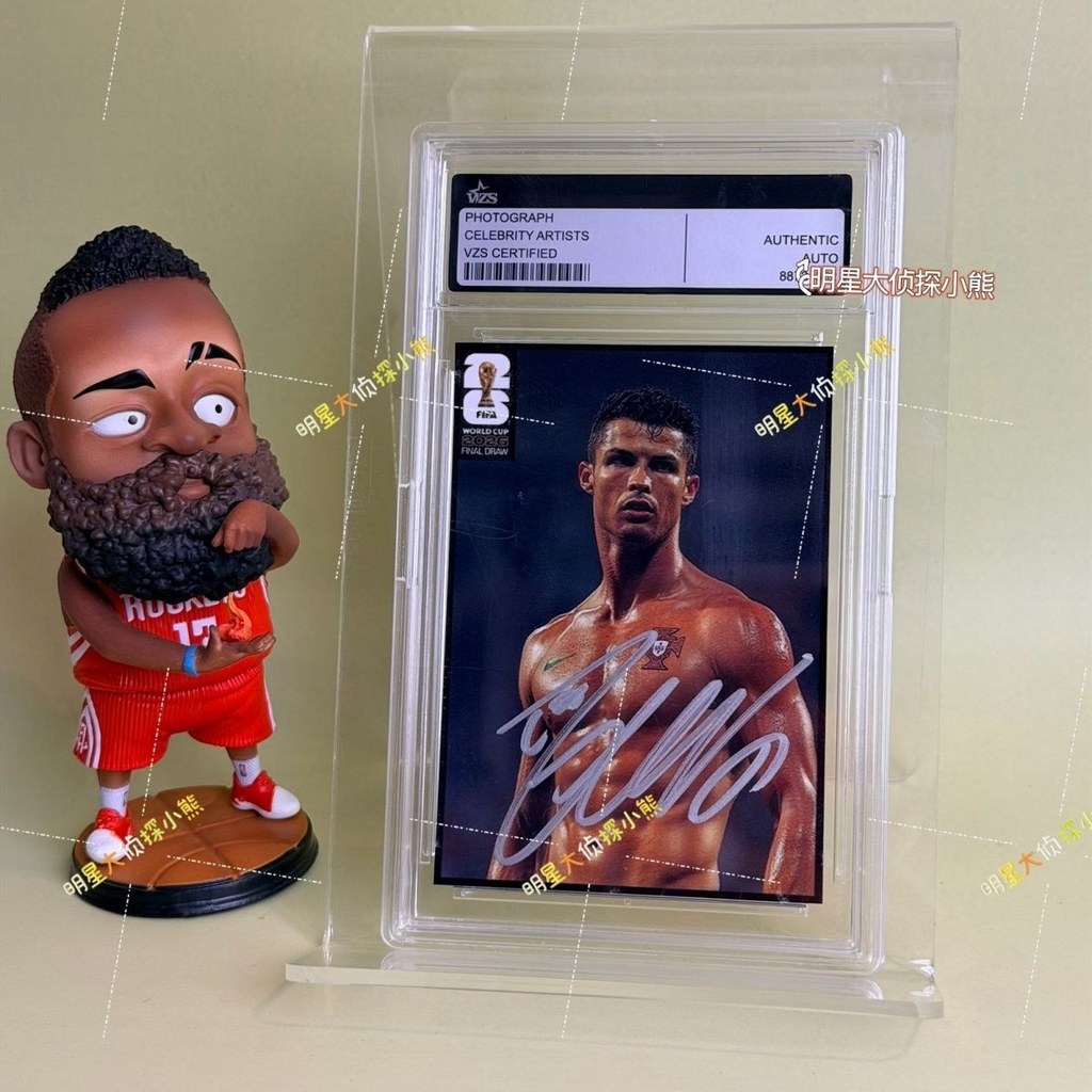 Bức ảnh có chữ ký Cristiano Ronaldo, sự trung thực với C