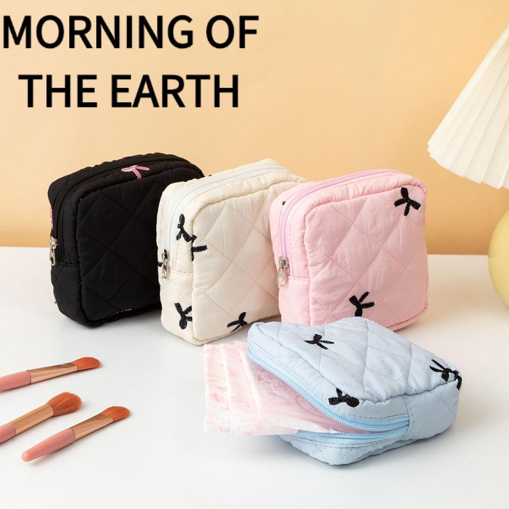MORNING OF THE Small Makeup Bag, Quilted Coquette Băng vệ sinh Túi sắp xếp, Móc khóa nơ Cotton Tai n