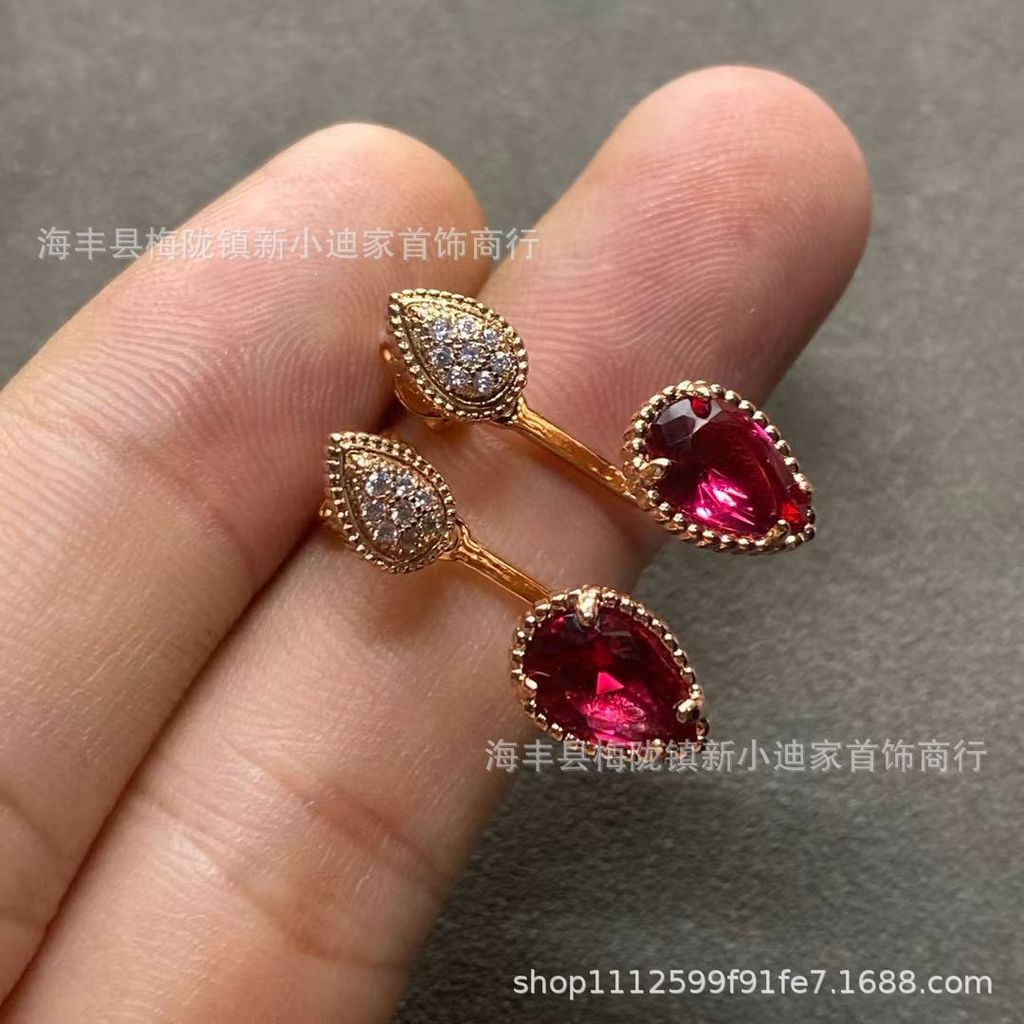 RQRZ  V Gold drop-shaped earrings18K Golden Star Chalcedony Elegant Fashionable Lady's Teardrop Earr