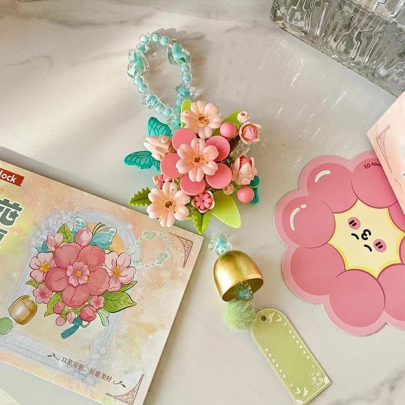Iblock Khối Xây Dựng Hoa Cầu Nguyện Chuông Gió Chữa Bệnh Series Giáo Dục Lắp Ráp Đồ Chơi Mặt Dây Chu
