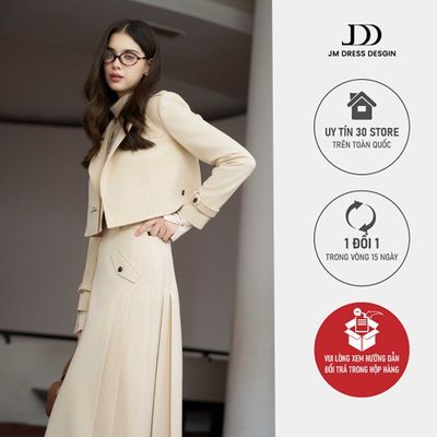 Set áo trench coat dán ngắn 2 nẹp thêu 5C02.2410K, chân váy dài xếp ly 2 bên may diễu 4L10.2410K thiết kế bởi JM Dress