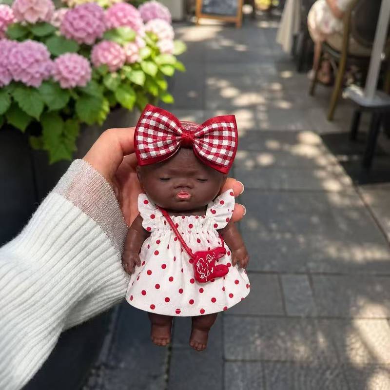 Decompression Natasha Clothes Summer Black Baby Skin Color Doll over Decompression Toy g5ra