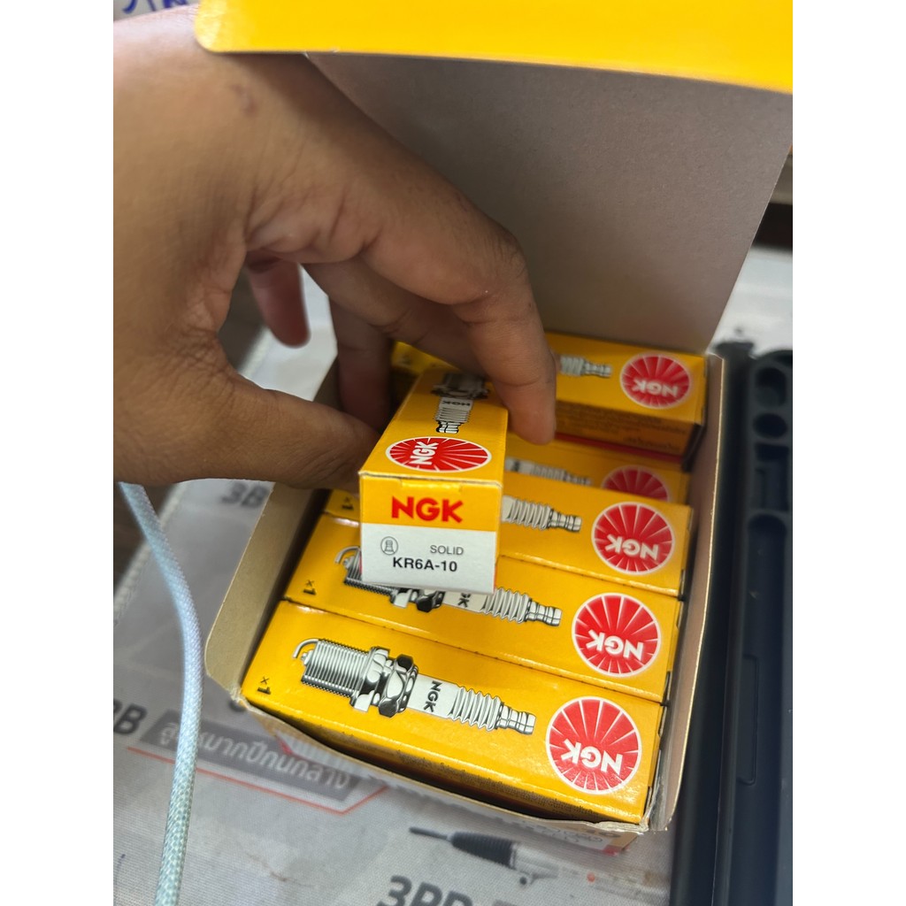 Hộp nâng bugi NGK KR6A-10
