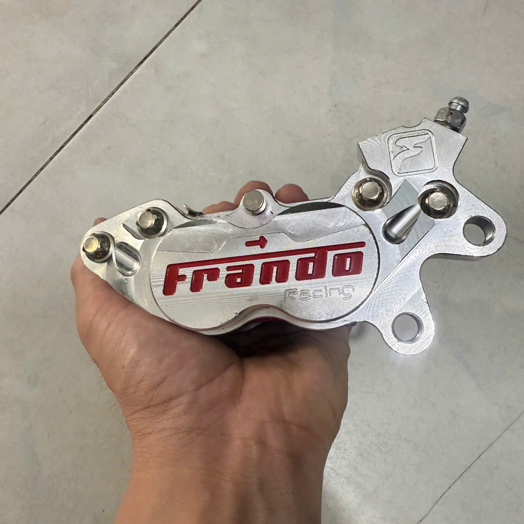 ( Hàng cũ ) Heo dầu frando bạc chữ đỏ có trầy xước nhẹ như mới ARM Racing-Nhi
