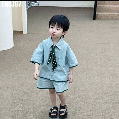 Bộ áo sơ mi bé trai MINTSCLOSET tay lỡ phối quần short viền xanh TN3797