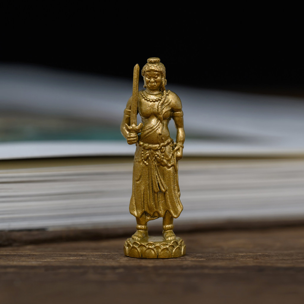 Đơn giản tu luyện Fudo Bodhisattva Đồ trang trí Fudo Mingwang Bồ Tát Gà Di Động Tượng Phật Tinh Tế M