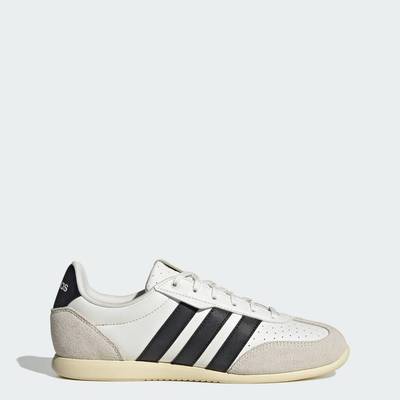adidas Phong cách sống GIÀY BARREDA LO Nữ trắng KI6726