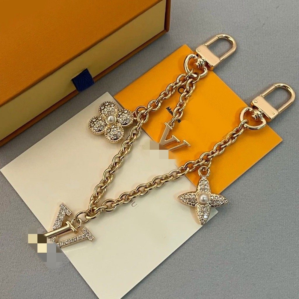 Diamond-encrusted four-leaf clover bag extension chain, mobile phone chain, metal decorative chain a