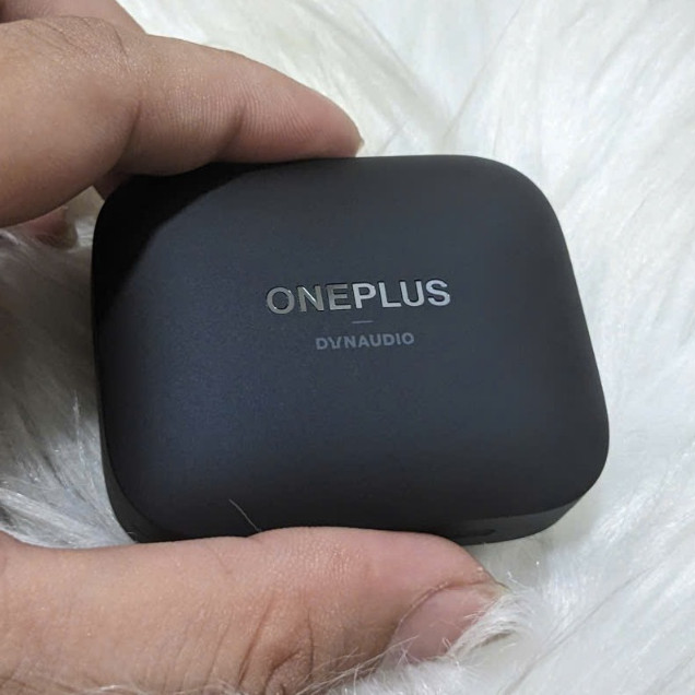 Mua Hộp Dock Sạc Tai Nghe OnePlus Buds Pro2 / Pro 2 Hàng Cũ Có Trầy LK Thay Thế