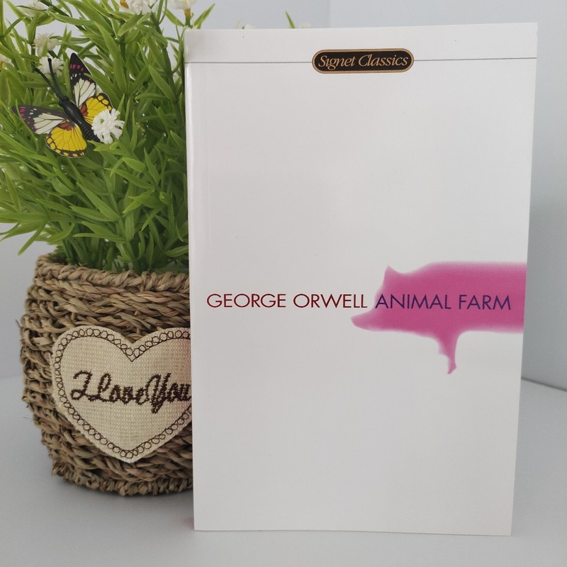 Hàng sẵn có Vận chuyển nhanh Animal Manor Phiên bản tiếng Anh Animal Farm của George Orwell George O