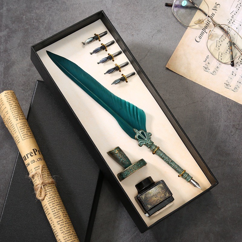 2026 Sản phẩm mới Châu Âu Retro Feather Pen Set Hộp quà Harry Potter Feather Pen Set Gothic Body Dip
