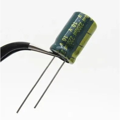 200 chiếc 2200UF 10V LOW ESR Nhôm Điện Phân Tụ 10V2200UF 10X20MM