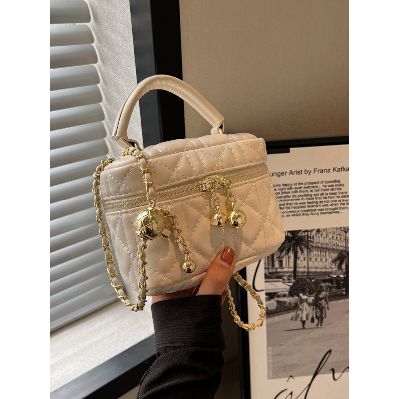 Năm nay Phổ Biến Pháp Phong Cách Chanel Nữ 2025 Xuân Hè Dây Xích Kim Cương Nhỏ Túi Vuông Di Động Son