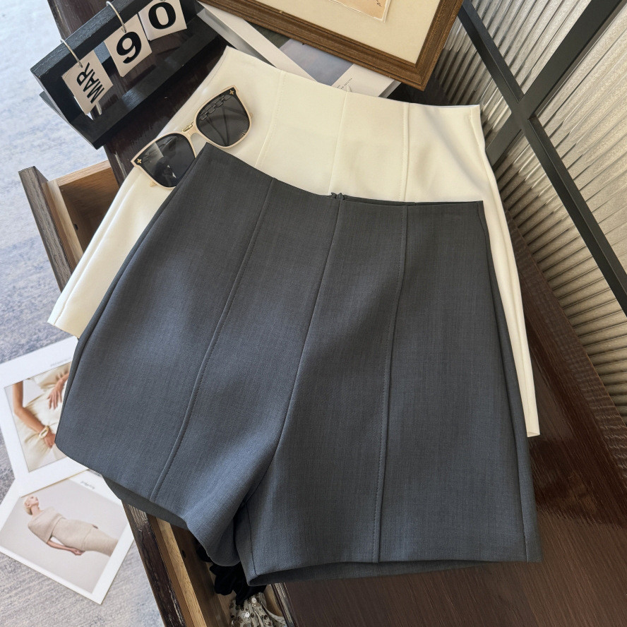 Quần short nữ phù hợp với quần short nữ